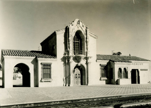 New Santa Fe train station