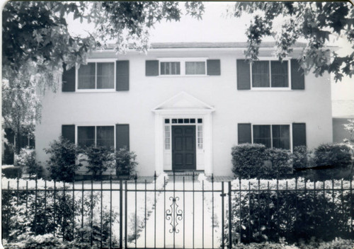 Jaffe House; 566 West 11th Street, Claremont, California 91711