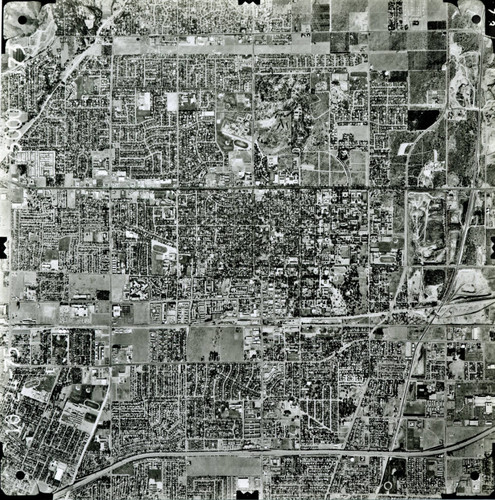 Aerial view of Claremont, 1975