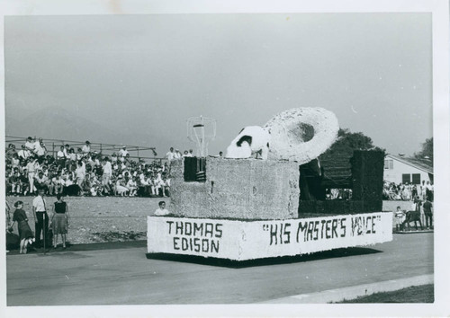 Homecoming float, Harvey Mudd College