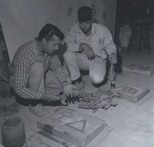 Men with molds, Scripps College