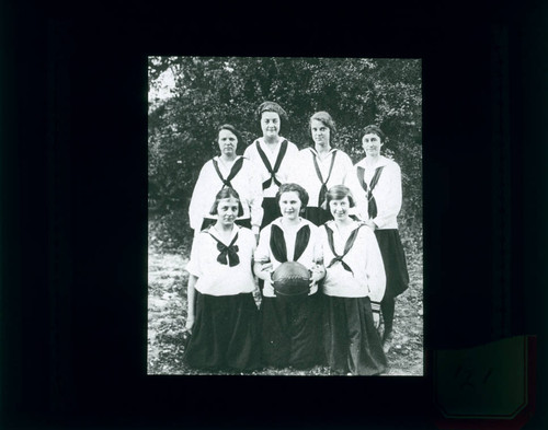 Basketball team, Pomona College