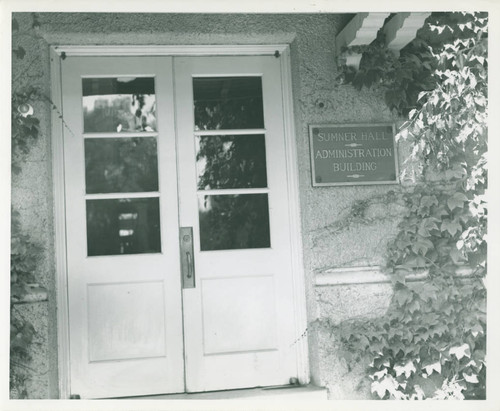 Sumner Hall entrance, Pomona College