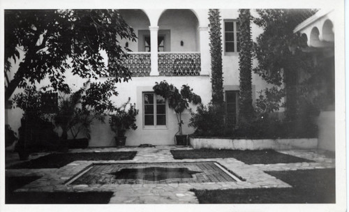 Star Court, Scripps College