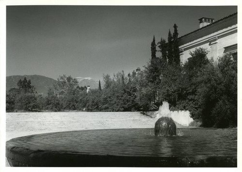 Bosbyshell Fountain, Pomona College