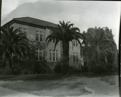 Holmes Hall, Pomona College