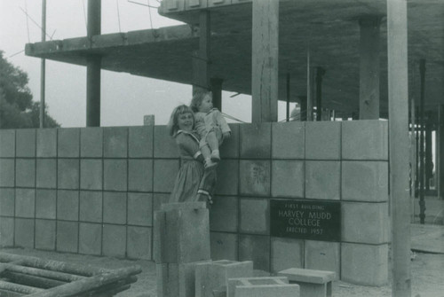 Mildred E. Mudd Hall Construction, Harvey Mudd College