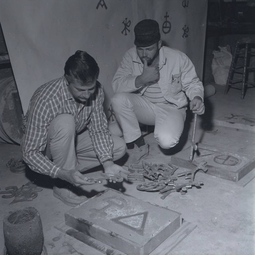 Men with molds, Scripps College