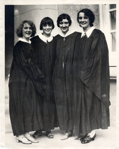 Graduates, Scripps College