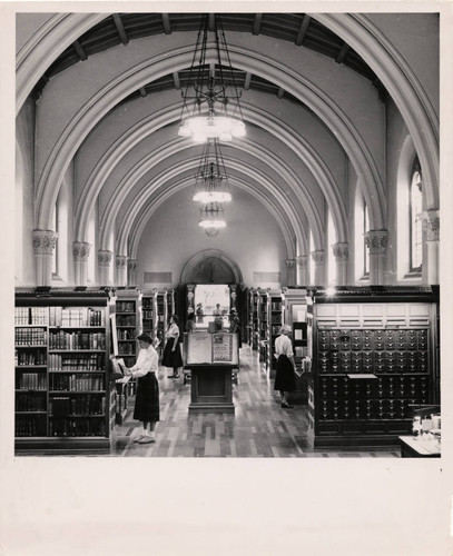 Students in Denison Library, Scripps College