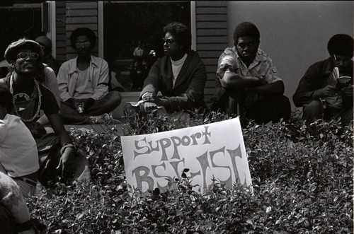 Sit-in at Pendleton Business Office, Claremont University Consortium