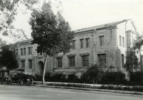 Crookshank Hall, Pomona College