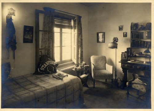 Toll Hall student dormitory room