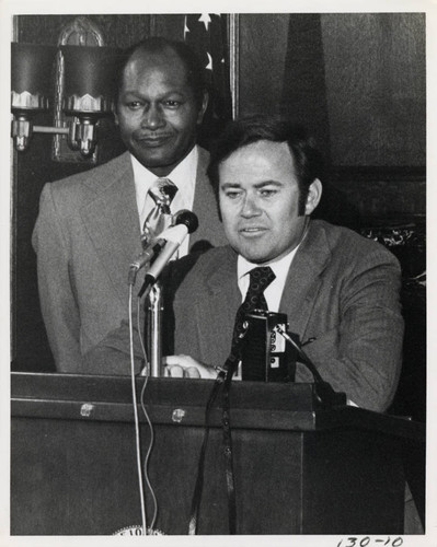 Tom Bradley and CMC alumnae, Claremont McKenna College