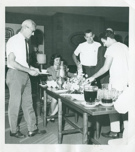 Coffee hour, Harvey Mudd College