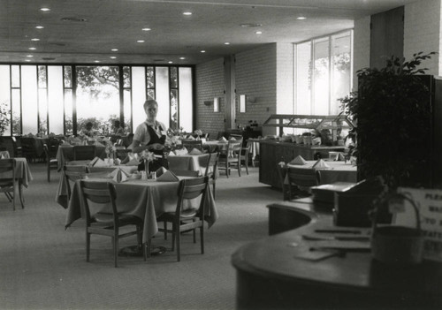 Faculty House interior, Claremont University Consortium