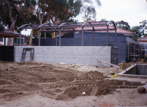 Construction of Millard Sheets Art Center, Scripps College