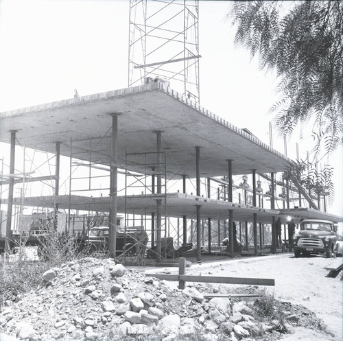 West Hall construction, Harvey Mudd College