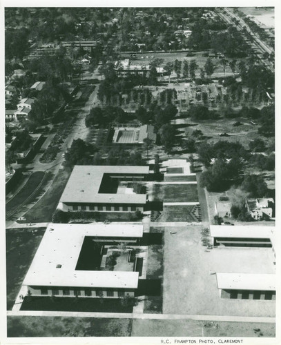 Aerial view of campus, Harvey Mudd College