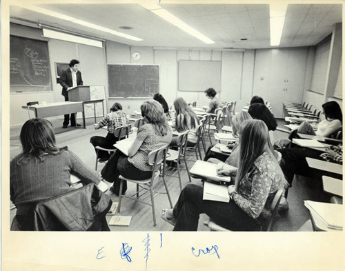 Students in class, Pitzer College