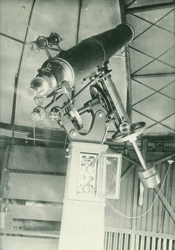 Telescope inside Brackett Observatory, Pomona College