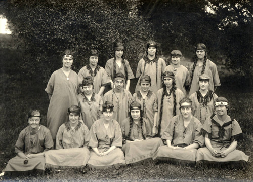Campfire girls, Pomona College