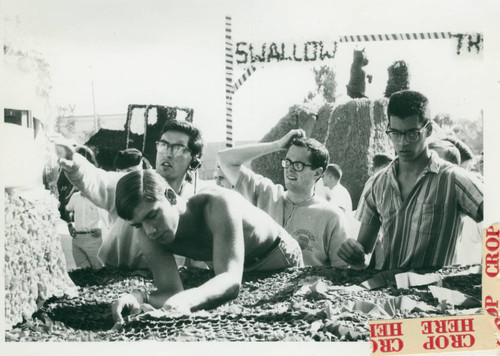 Homecoming float construction, Harvey Mudd College