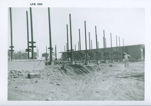 West Hall construction, Harvey Mudd College