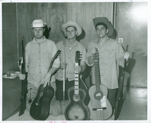 Students with guns and guitars, Harvey Mudd College