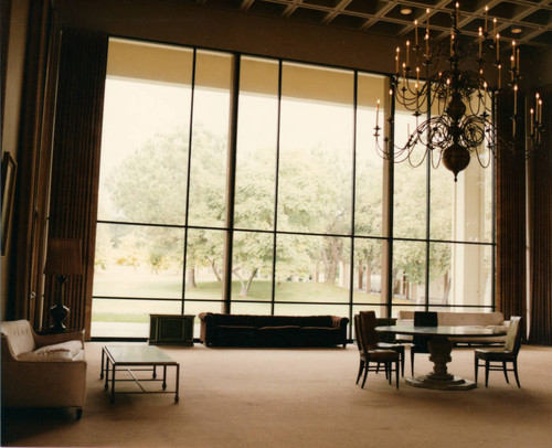 McConnell Living room, Pitzer College