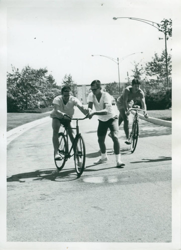 Bicycle race, Harvey Mudd College