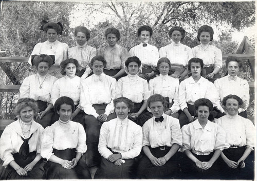 Women's sorority, Pomona College