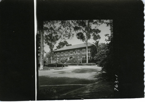 Holmes Hall, Pomona College