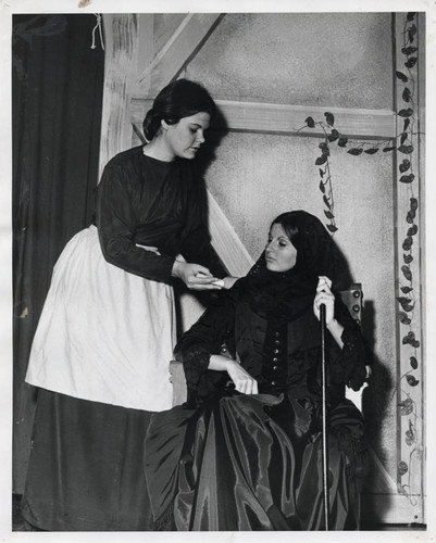 Drama production, Scripps College