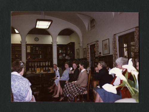 Women listening to Sally Swan at the Macpherson Society meeting, Scripps College