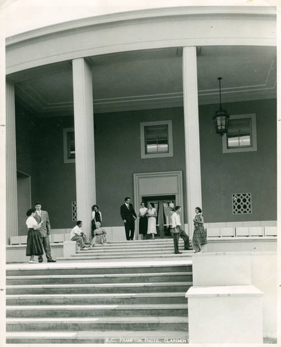 North entrance of Honnold Library, Claremont University Consortium