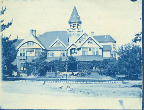 Sumner Hall, Pomona College