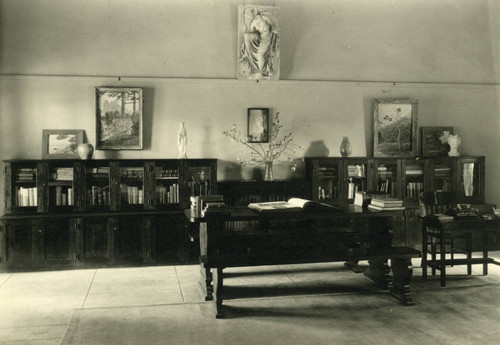 Carnegie Hall Library Westergaard Memorial Art Room, Pomona College