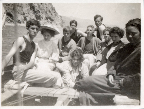 Students sailing, Pomona College