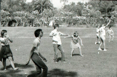 Egg toss, Harvey Mudd College