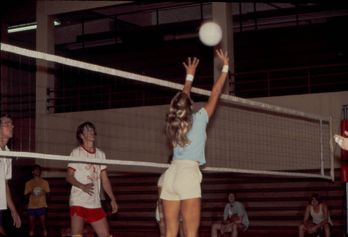 Volleyball game, Scripps College