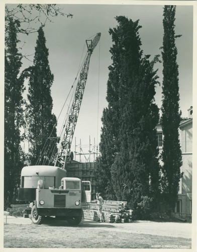 Construction of Memorial Gym, Pomona College