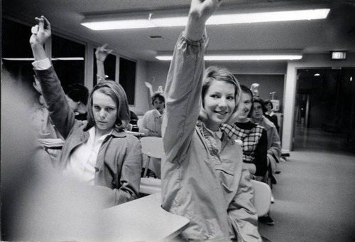 Town meeting, Pitzer College