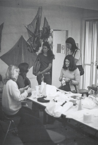 Students in textiles class, Scripps College