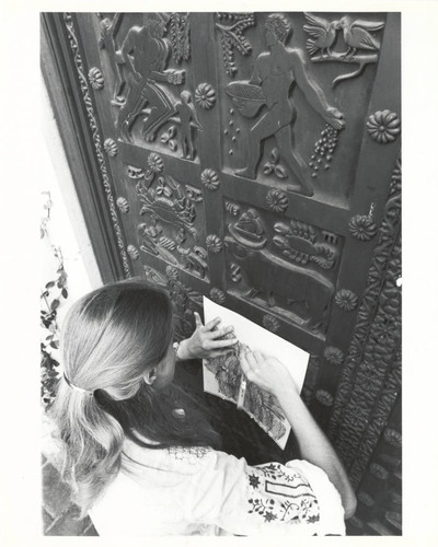 Student with rubbing, Scripps College