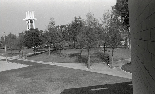 Pellissier Mall and Brant Clock Tower, Pitzer College