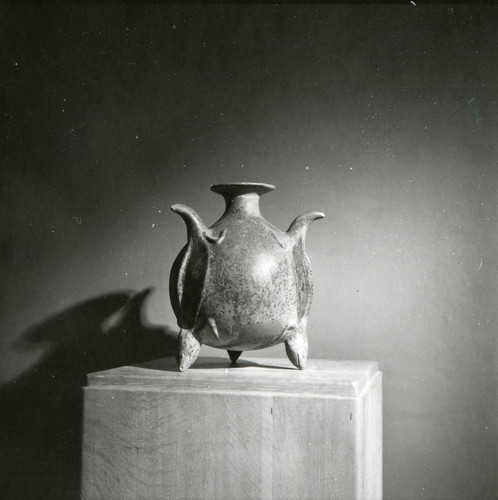 Ceramic jug, Scripps College