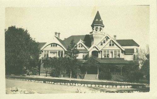 Sumner Hall, Pomona College