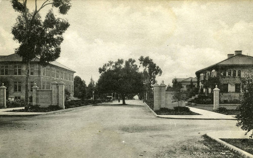 Pomona College gates, buildings, Pomona College