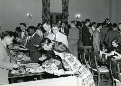 Pomona College dining hall, buffet line, Pomona College